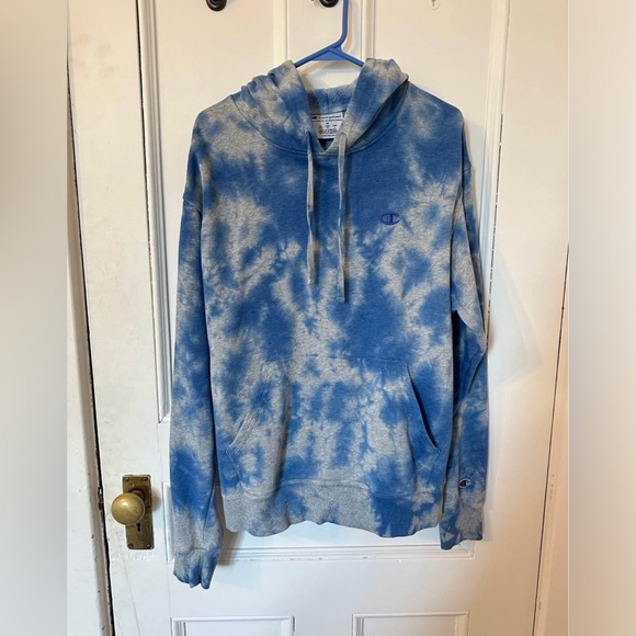 2 CHAMPION SWEATERS SIZE MEDIUM EUC $30 FOR BOTH - Picture 2 of 3